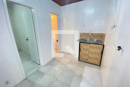 Cozinha de casa para alugar com 2 quartos, 60m² em Pero Vaz, Salvador