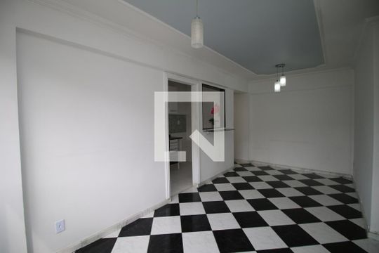 Sala de apartamento para alugar com 2 quartos, 55m² em Olaria, Rio de Janeiro