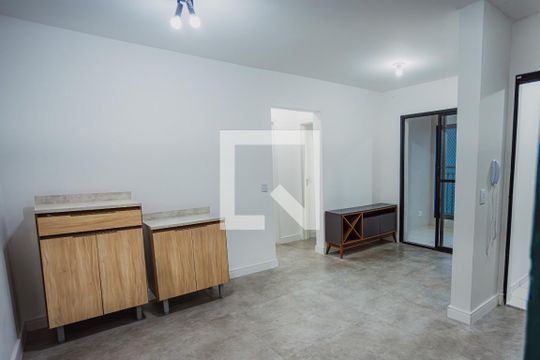 Sala de apartamento à venda com 2 quartos, 55m² em São Pedro, Osasco