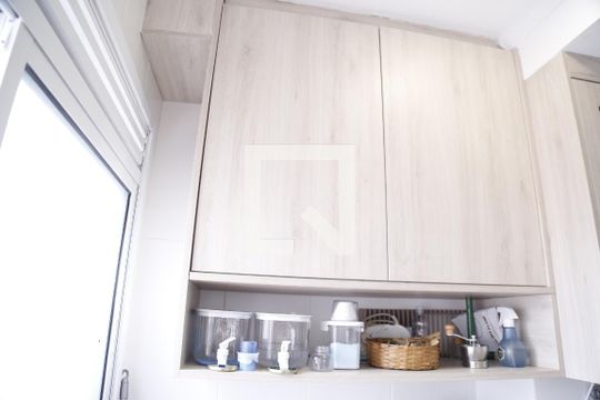 Área de Serviço de apartamento para alugar com 2 quartos, 75m² em Piqueri, São Paulo