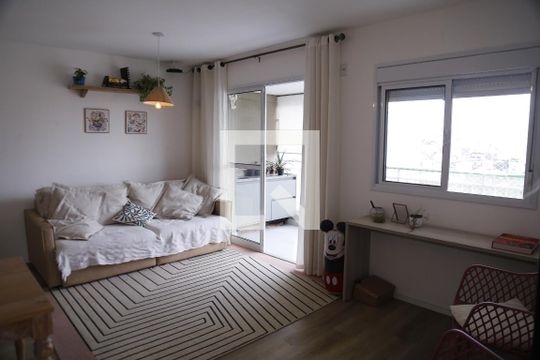 Sala de apartamento para alugar com 2 quartos, 75m² em Piqueri, São Paulo