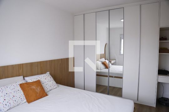 Suíte de apartamento para alugar com 2 quartos, 75m² em Piqueri, São Paulo