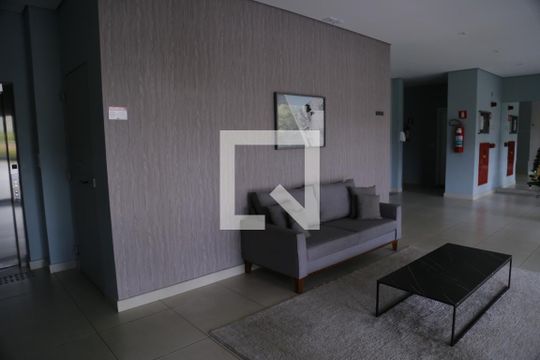 Hall de entrada de apartamento para alugar com 2 quartos, 75m² em Piqueri, São Paulo