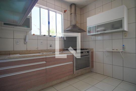 Cozinha de casa para alugar com 7 quartos, 270m² em Auxiliadora, Porto Alegre