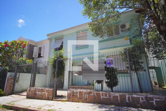 área comum de casa para alugar com 7 quartos, 270m² em Auxiliadora, Porto Alegre