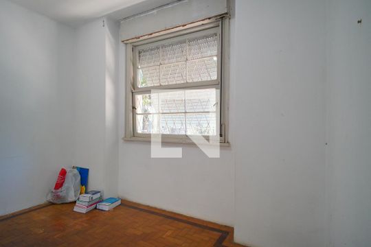 Casa para alugar com 7 quartos, 270m² em Auxiliadora, Porto Alegre