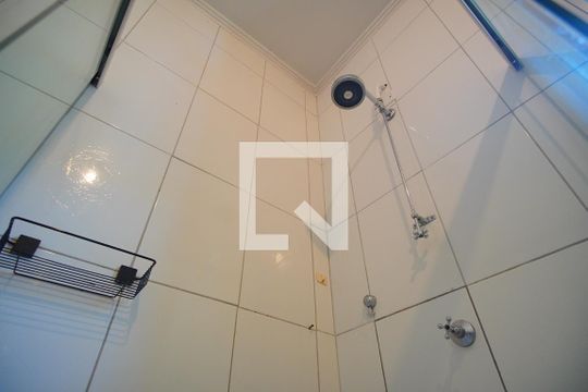 Banheiro de casa para alugar com 7 quartos, 270m² em Auxiliadora, Porto Alegre