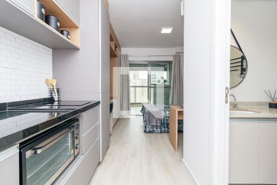 Studio de kitnet/studio para alugar com 0 quarto, 29m² em Santo Amaro, São Paulo