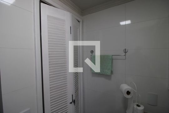 Banheiro de apartamento à venda com 3 quartos, 68m² em Parque Novo Mundo, São Paulo