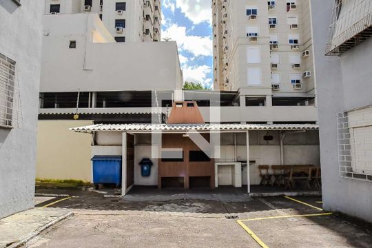 Área comum - Churrasqueira de apartamento à venda com 1 quarto, 51m² em Passo da Areia, Porto Alegre