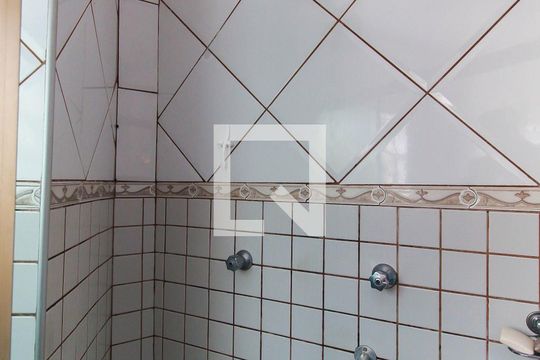 Banheiro da Suíte 1 de casa à venda com 2 quartos, 80m² em Vila Bertioga, São Paulo