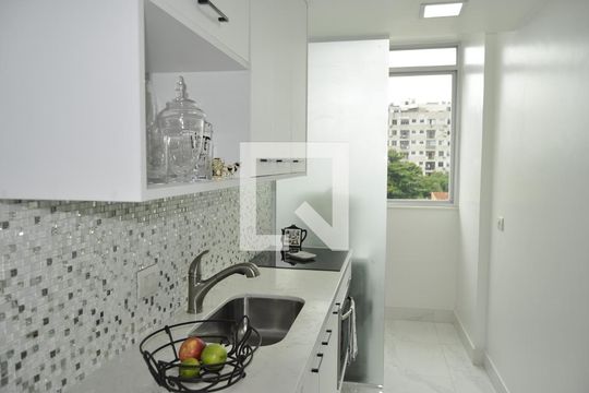 Cozinha de apartamento à venda com 2 quartos, 60m² em Riachuelo, Rio de Janeiro