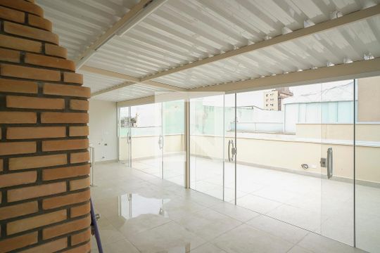Quintal/Segundo andar de apartamento à venda com 2 quartos, 108m² em Nova Gerty, São Caetano do Sul