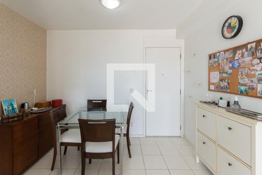 Sala de apartamento à venda com 2 quartos, 50m² em São Cristóvão, Rio de Janeiro