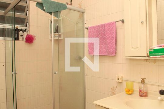 Banheiro 1 de apartamento à venda com 4 quartos, 128m² em Centro Histórico, Porto Alegre