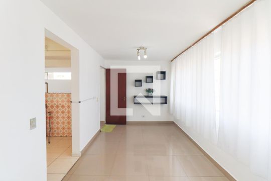Apartamento para alugar com 2 quartos, 47m² em Centro, Curitiba