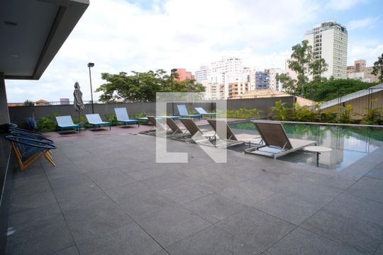 Área comum - Piscina de apartamento para alugar com 1 quarto, 28m² em Cerqueira César, São Paulo