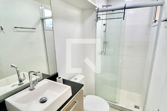 Banheiro quarto2 de apartamento para alugar com 2 quartos, 70m² em Sampaio, Rio de Janeiro