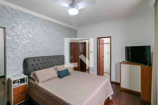 Quarto Suíte de casa à venda com 4 quartos, 195m² em Alto Caiçaras, Belo Horizonte