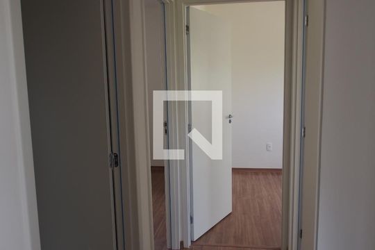 Corredor de apartamento à venda com 3 quartos, 55m² em Jardim Carlos Gomes, Jundiaí