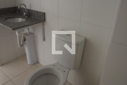 Banheiro de apartamento à venda com 3 quartos, 55m² em Jardim Carlos Gomes, Jundiaí