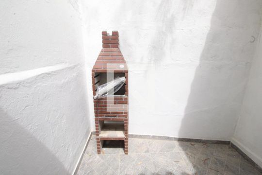 Churrasqueira de casa para alugar com 2 quartos, 70m² em Oswaldo Cruz, Rio de Janeiro