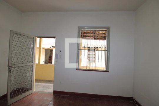 Sala de casa para alugar com 2 quartos, 70m² em Oswaldo Cruz, Rio de Janeiro