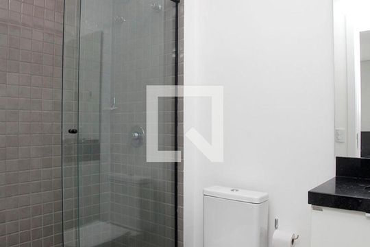 Banheiro de kitnet/studio à venda com 1 quarto, 23m² em Centro Histórico, Porto Alegre