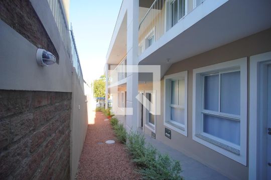 Área externa de kitnet/studio para alugar com 1 quarto, 30m² em Rio Branco, Novo Hamburgo