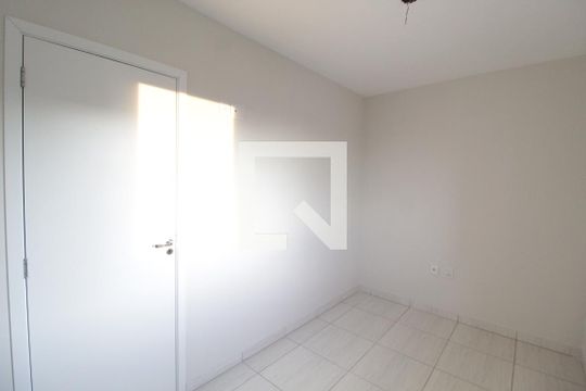 Quarto 1 de apartamento para alugar com 2 quartos, 54m² em Granada, Uberlândia