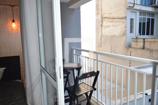 Varanda de kitnet/studio à venda com 1 quarto, 28m² em Liberdade, São Paulo