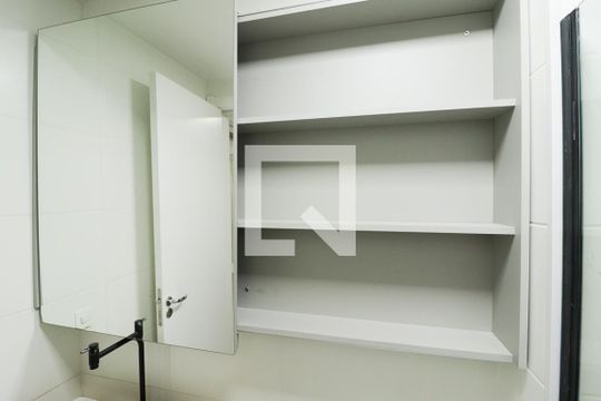 Banheiro de apartamento para alugar com 1 quarto, 28m² em Casa Verde, São Paulo