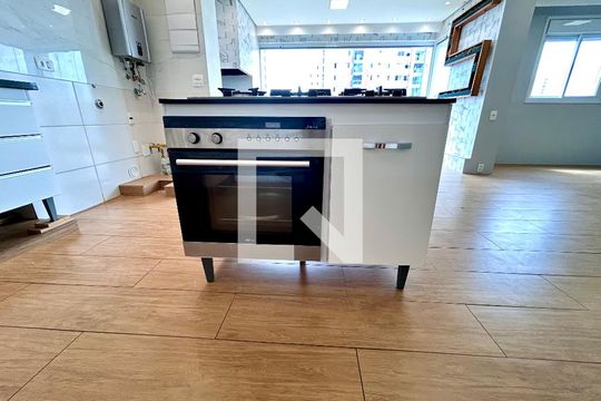 Cozinha de apartamento à venda com 1 quarto, 66m² em Jardim Flor da Montanha, Guarulhos