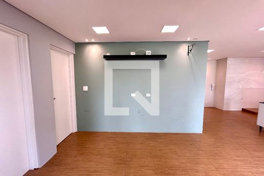 Sala de apartamento à venda com 1 quarto, 66m² em Jardim Flor da Montanha, Guarulhos