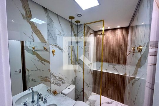 Banheiro da Suíte de apartamento à venda com 1 quarto, 66m² em Jardim Flor da Montanha, Guarulhos