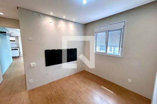 Suíte de apartamento à venda com 1 quarto, 66m² em Jardim Flor da Montanha, Guarulhos