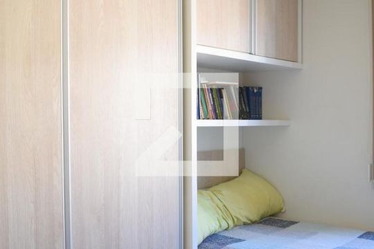 Quarto 2 de apartamento para alugar com 2 quartos, 58m² em Boa Vista, Curitiba