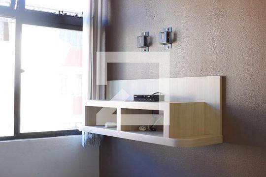 Quarto 2 de apartamento para alugar com 2 quartos, 58m² em Boa Vista, Curitiba