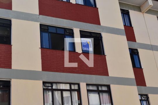 Plaquinha de apartamento para alugar com 2 quartos, 58m² em Boa Vista, Curitiba