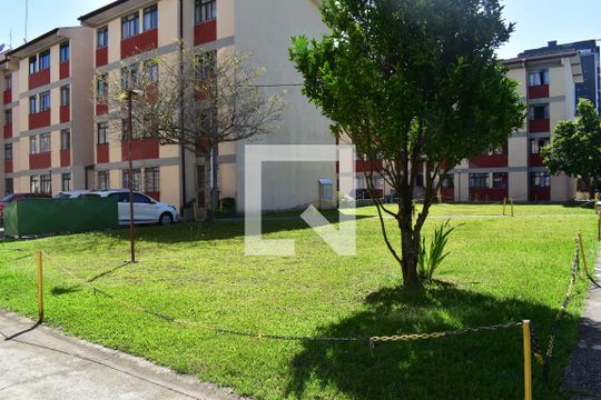 Área verde de apartamento para alugar com 2 quartos, 58m² em Boa Vista, Curitiba