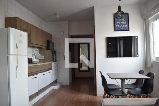 Cozinha de apartamento para alugar com 1 quarto, 51m² em Centro, Curitiba