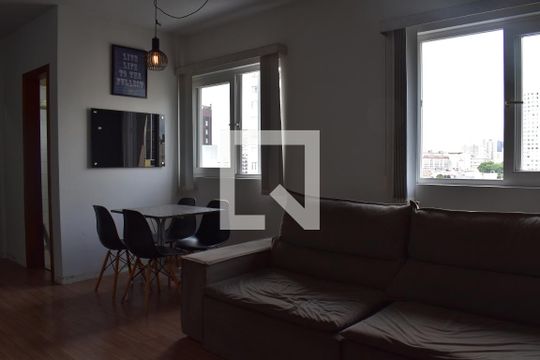 Apartamento para alugar com 1 quarto, 51m² em Centro, Curitiba