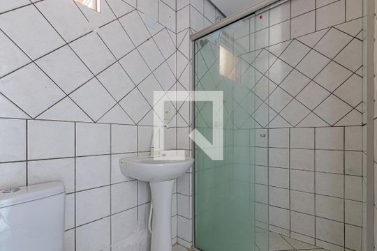 Banheiro de apartamento para alugar com 2 quartos, 60m² em Ipiranga, São José