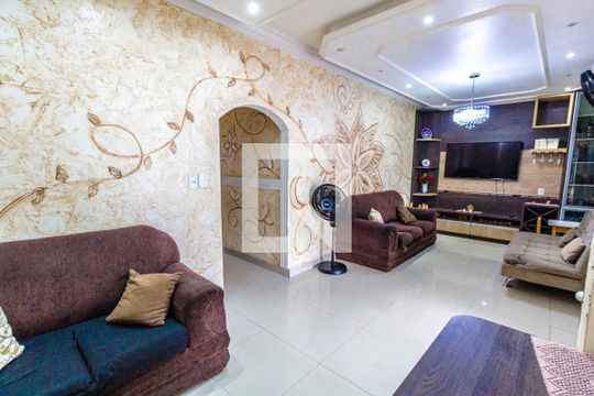 Sala de casa para alugar com 3 quartos, 250m² em Mirim, Praia Grande
