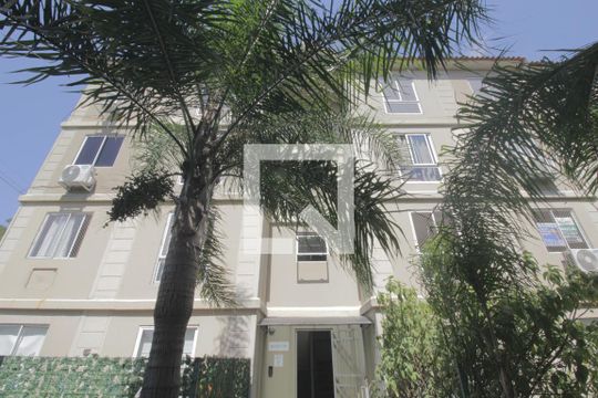 Fachada do bloco de apartamento para alugar com 2 quartos, 48m² em Igara, Canoas