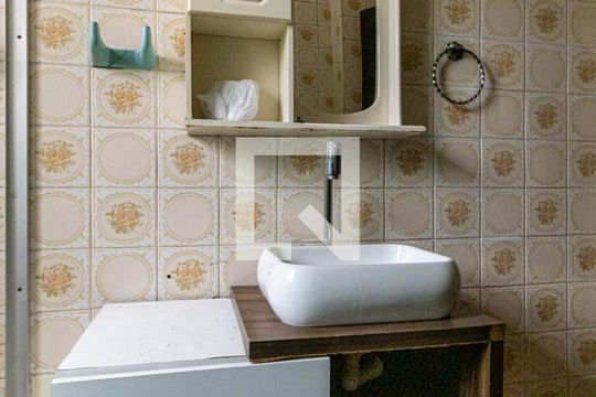 Banheiro de apartamento à venda com 1 quarto, 65m² em Vila Buarque, São Paulo