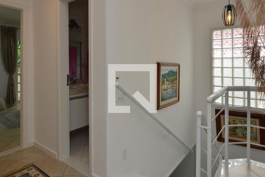 Hall de casa de condomínio à venda com 5 quartos, 450m² em Vargem Pequena, Rio de Janeiro