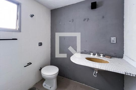 Banheiro de apartamento à venda com 2 quartos, 61m² em Vila Olímpia, São Paulo