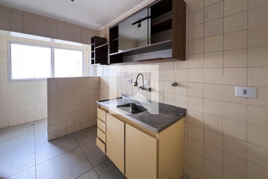Cozinha de apartamento à venda com 2 quartos, 61m² em Vila Olímpia, São Paulo