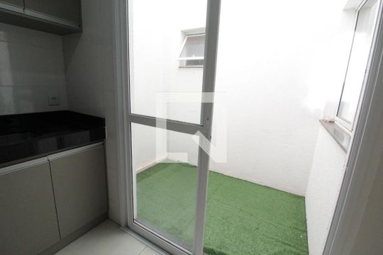 Jardim de apartamento para alugar com 2 quartos, 67m² em Tibery, Uberlândia
